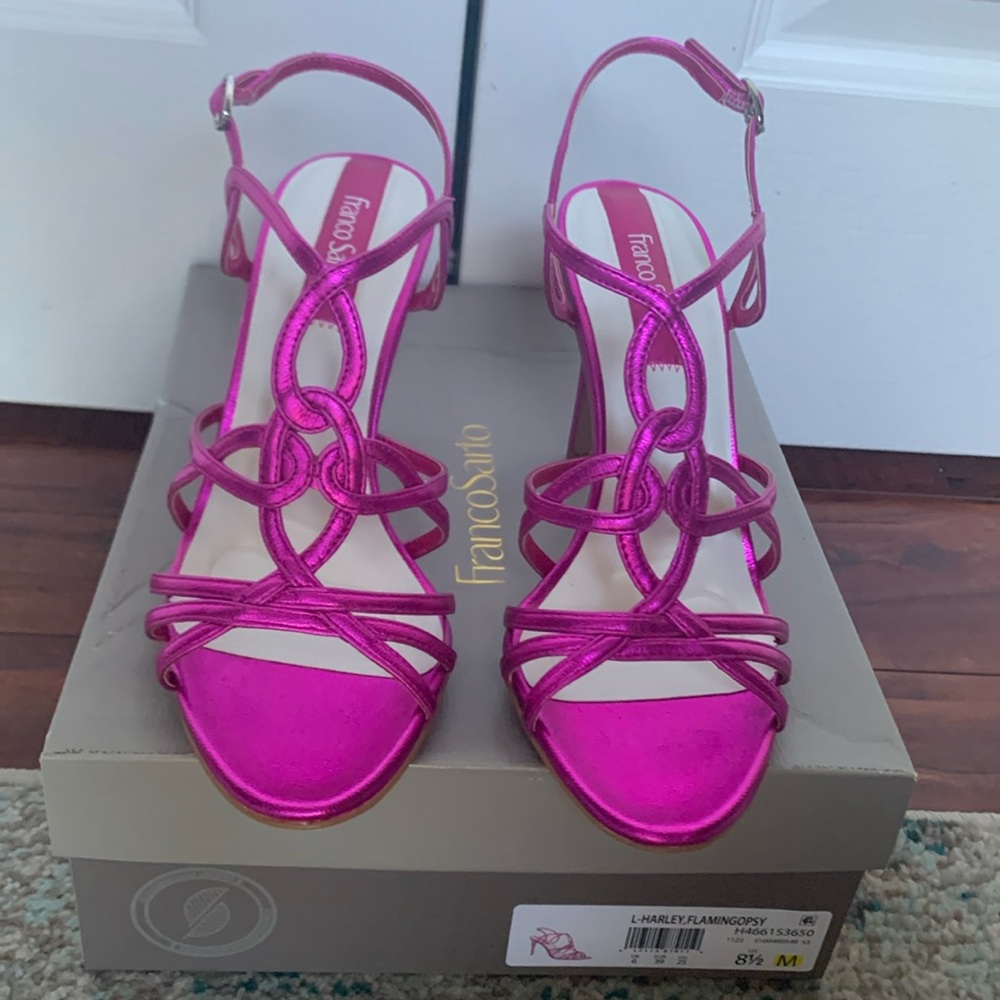BRAND NEW!! PERFECT CONDITION!! 
Magenta FRANCO SARTO high heels.